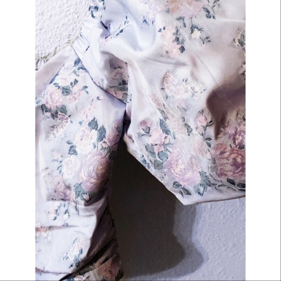 Express floral puff sleeve crop top NWT - Picture 6 of 9